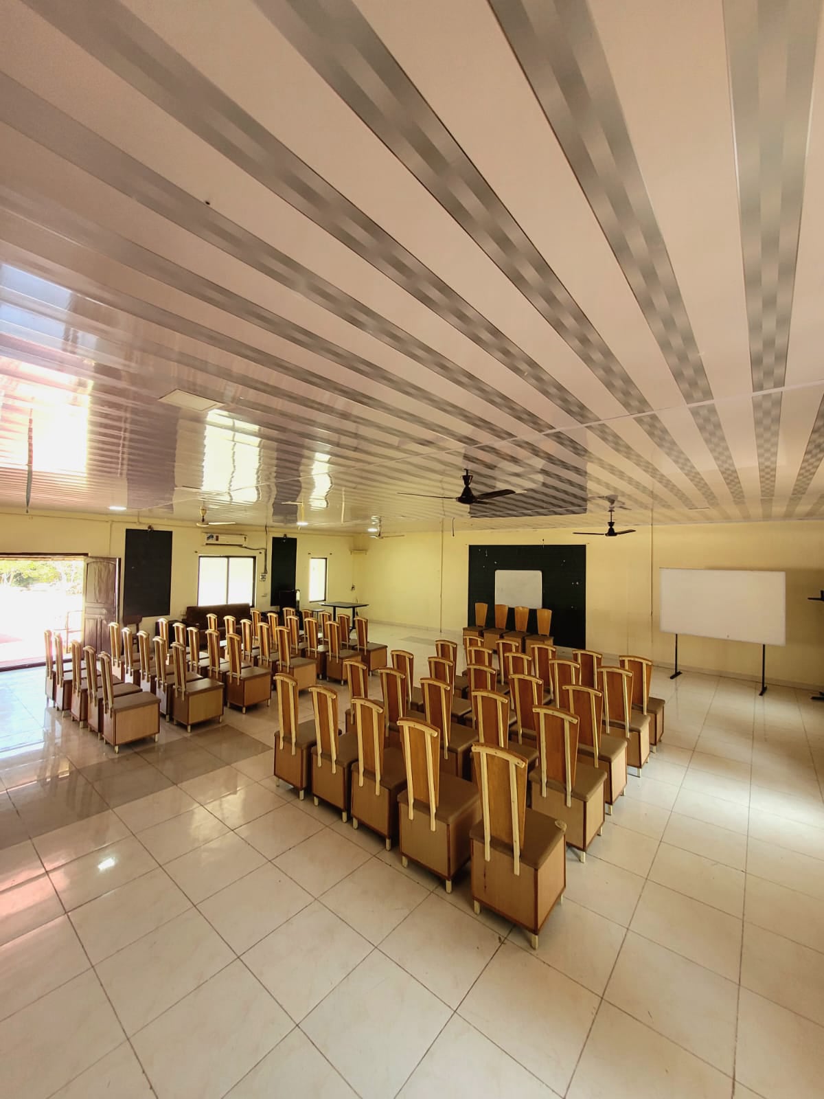 corniche inn hall
